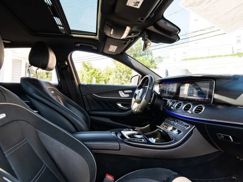 Used 2018 Mercedes-Benz E 63 AMG S image 12
