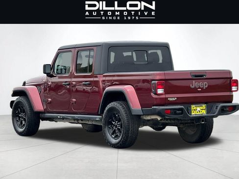 Used 2021 Jeep Gladiator Sport AWD/4WD image 6