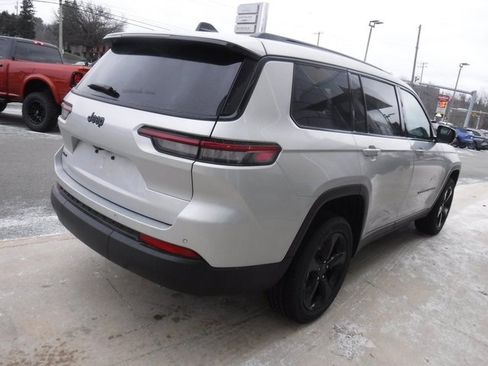 New 2025 Jeep Grand Cherokee L Altitude image 7
