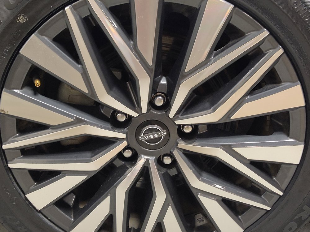 Used 2024 Nissan Altima 2.5 SV w/ SV Premium Package FWD image 31