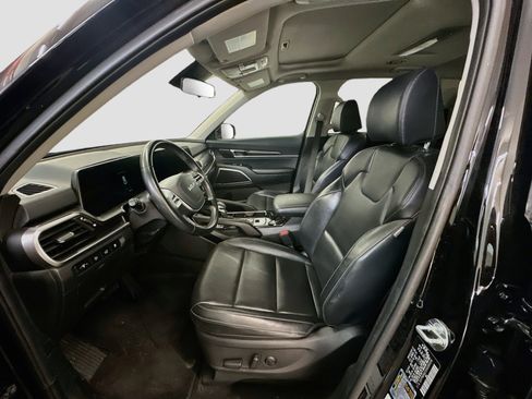 Used 2025 Kia Telluride S AWD/4WD image 13