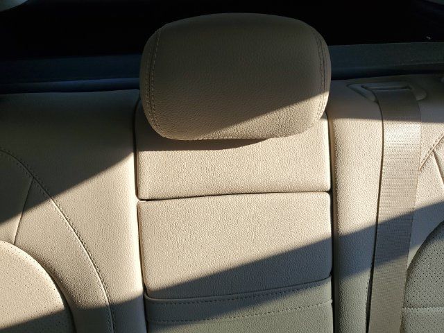 Used 2021 Mercedes-Benz GLC 300 image 12