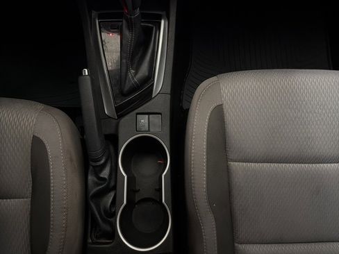 Used 2017 Toyota Corolla LE image 16