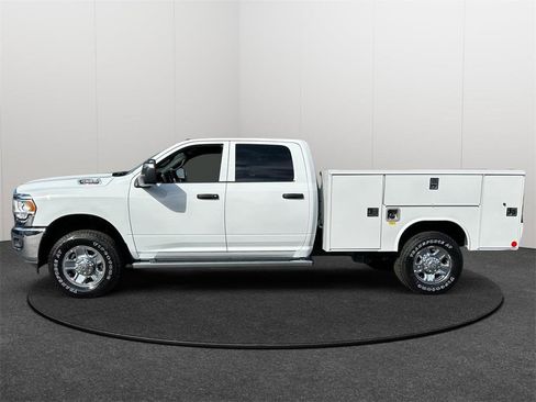New 2024 RAM 2500 Tradesman w/ Chrome Appearance Group image 3