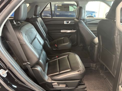 Used 2023 Ford Explorer XLT w/ Equipment Group 202A image 15