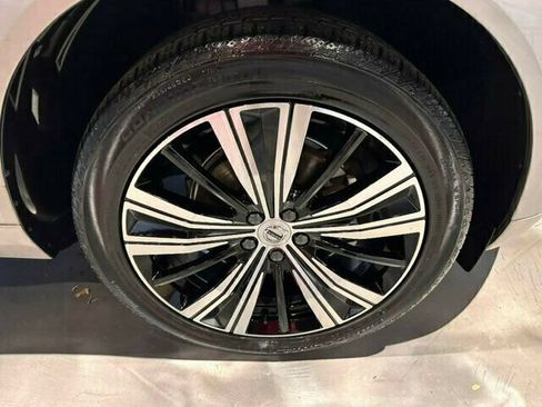 Used 2023 Volvo XC60 B5 Plus w/ Protection Package Premier FWD image 13