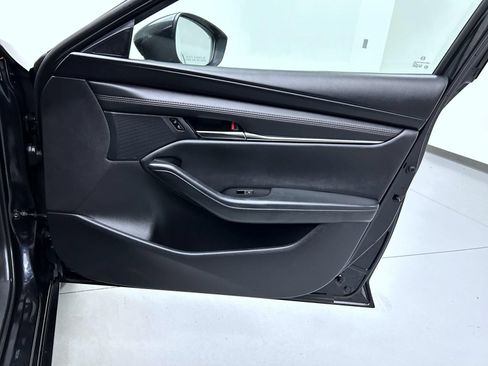 Used 2025 MAZDA MAZDA3 s FWD image 16