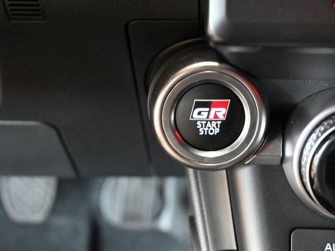 Certified 2025 Toyota GR86 w/ ALL Weather Mat Package (TMS) image 22