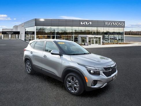 Certified 2024 Kia Seltos LX AWD/4WD image 11