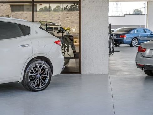 Used 2019 Maserati Levante GranSport AWD/4WD image 57