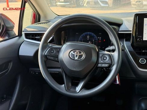 Used 2026 Toyota Corolla LE FWD image 14