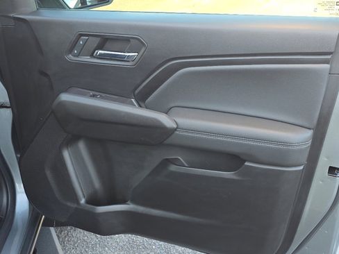 Certified 2023 Chevrolet Colorado LT w/ LT Convenience Package III image 17