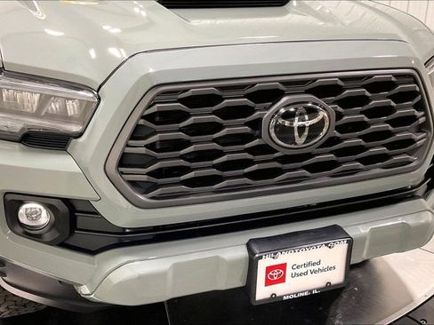Certified 2022 Toyota Tacoma 4x4 Double Cab image 30