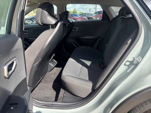 Used 2025 Kia K4 FWD image 25