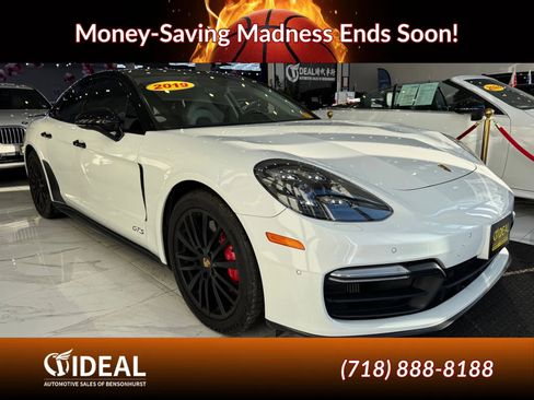 Used 2019 Porsche Panamera GTS image 1