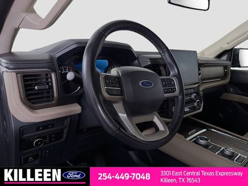 Used 2024 Ford Expedition Max Limited image 10