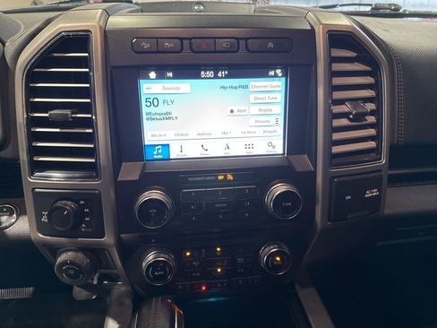 Used 2018 Ford F150 Platinum w/ Equipment Group 701A Luxury image 24