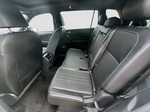 Certified 2023 Volkswagen Tiguan SE R-Line FWD image 23