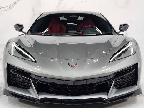 Used 2024 Chevrolet Corvette Z06 RWD image 6