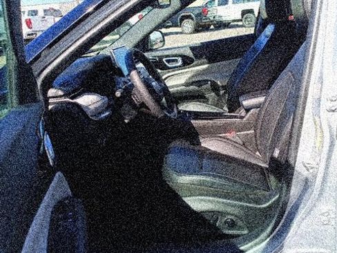 Used 2025 Jeep Compass Limited AWD/4WD image 24