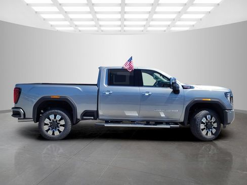 New 2026 GMC Sierra 2500 Denali w/ Denali Reserve Package AWD/4WD image 3