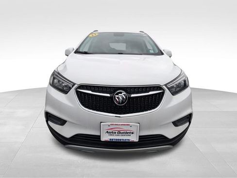 Used 2022 Buick Encore Preferred AWD/4WD image 2