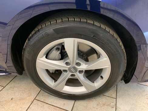 Used 2019 Audi A4 2.0T Premium w/ Convenience Package image 9
