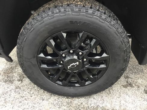 Used 2025 Chevrolet Silverado 2500 LT w/ Trail Boss Package AWD/4WD image 23
