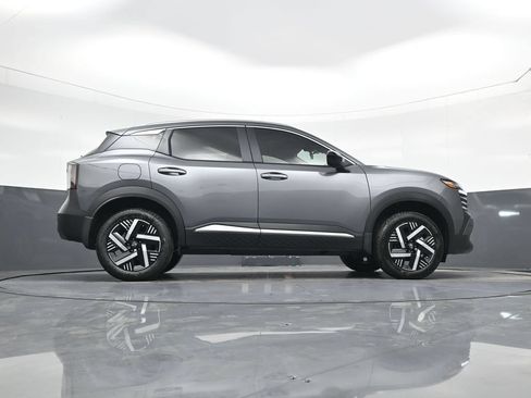 New 2026 Nissan Kicks SV w/ SV Premium Package AWD/4WD image 8