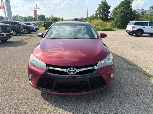 Used 2017 Toyota Camry SE FWD image 2