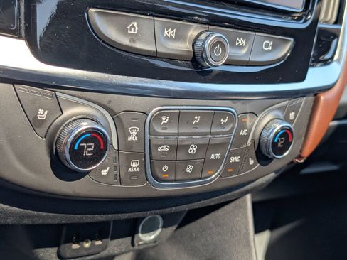 Used 2018 Chevrolet Traverse High Country AWD/4WD image 15
