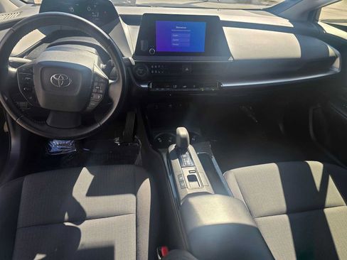 Used 2023 Toyota Prius LE FWD image 18