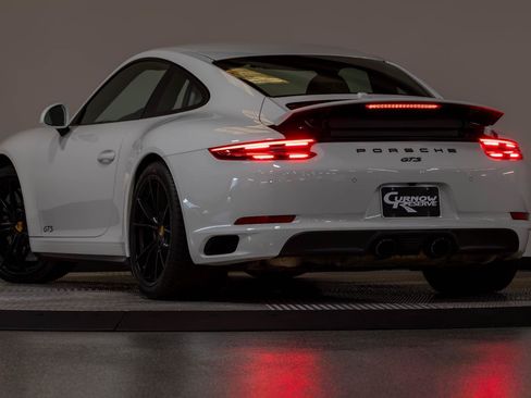 Used 2019 Porsche 911 Carrera GTS RWD image 25