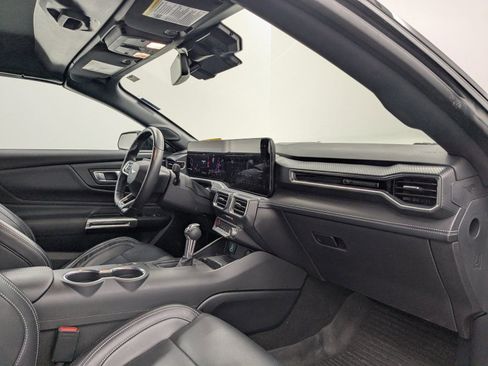 Used 2024 Ford Mustang Premium image 19