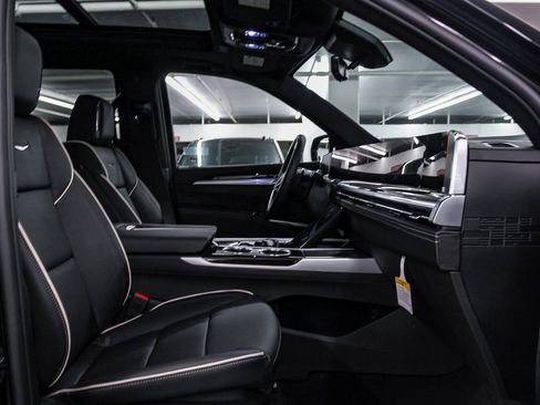 New 2026 Cadillac Escalade Luxury image 19