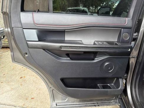 Used 2021 Ford Expedition Limited RWD image 16