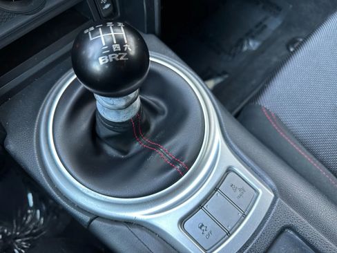 Used 2017 Subaru BRZ Premium w/ Popular Package #3 image 18