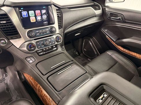 Used 2019 Chevrolet Suburban Premier AWD/4WD image 22