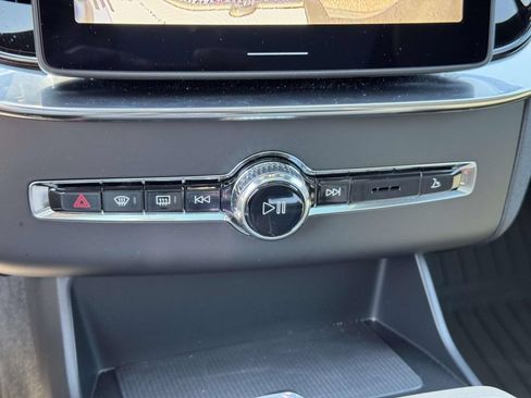 Certified 2026 Volvo XC90 B6 Plus w/ Protection Package Premier AWD/4WD image 30