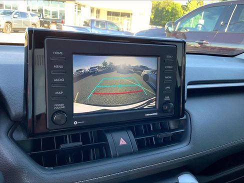 Used 2022 Toyota RAV4 XLE w/ Convenience Package FWD image 28