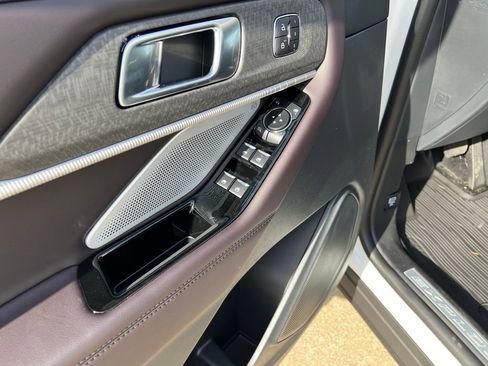 New 2026 Ford Explorer Platinum image 26