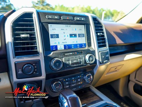 Used 2020 Ford F150 Lariat w/ Equipment Group 501A Mid image 18