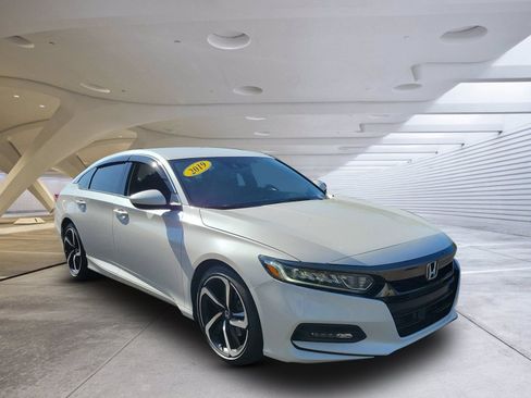 Used 2019 Honda Accord Sport image 1