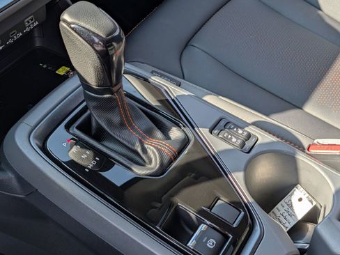 Used 2025 Subaru Crosstrek 2.5i Limited w/ Crosstrek Mirror Package image 9