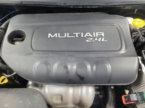 Used 2018 Jeep Cherokee Latitude FWD image 30