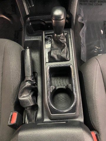 Used 2018 Toyota Tacoma TRD Sport AWD/4WD image 12