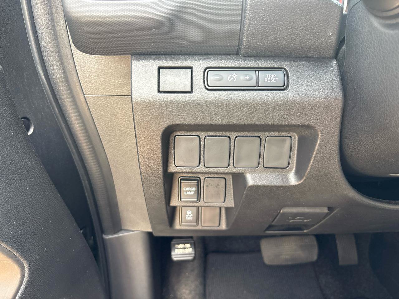 Used 2023 Nissan Frontier SV RWD image 14