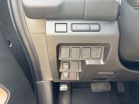 Used 2023 Nissan Frontier SV RWD image 14