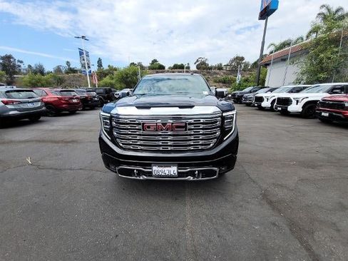 Used 2026 GMC Sierra 1500 Denali w/ Denali Reserve Package AWD/4WD image 3