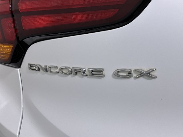 Used 2022 Buick Encore GX Select FWD image 32